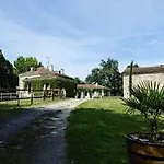 بيت ضيافة Chateau De L'isle - D'hotes