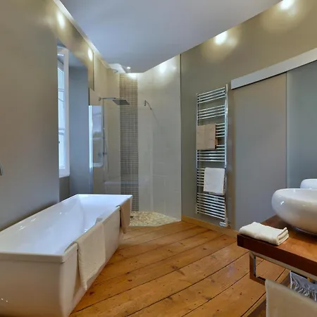 Chateau De L'isle - D'hotes 3*