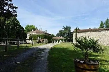 Maison d'hôtes Château De L'isle - D'hôtes