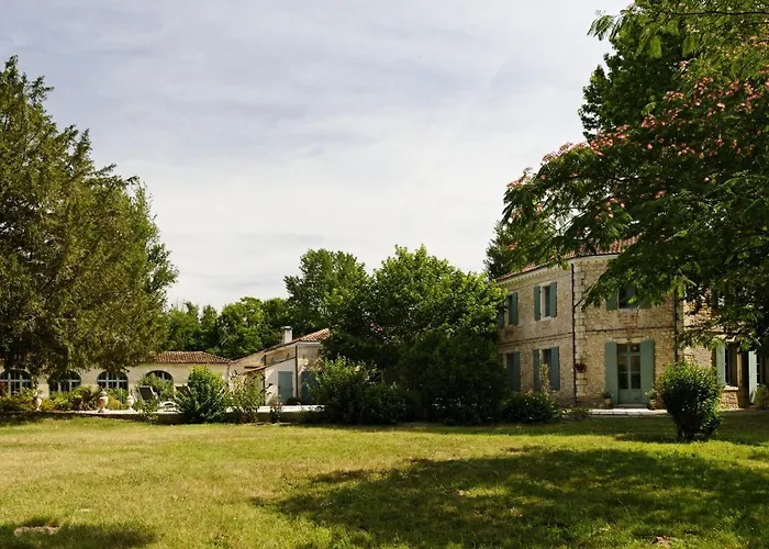 Chateau De L'isle - D'hotes 3*