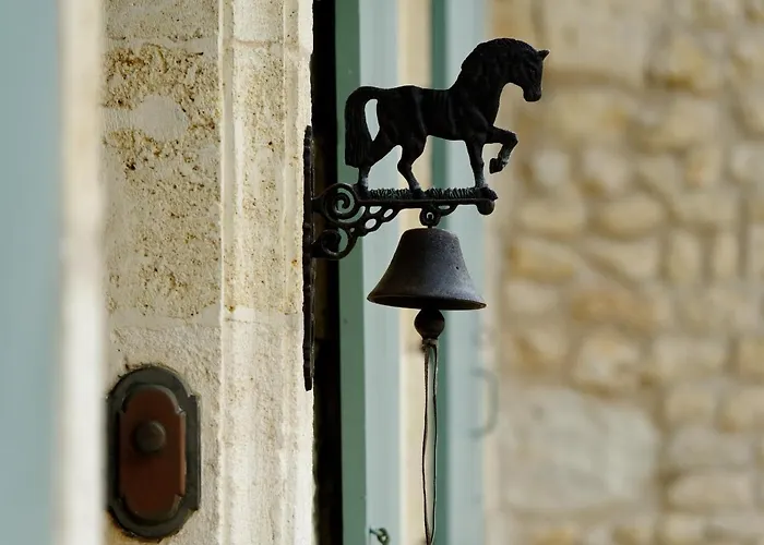 Chateau De L'isle - D'hotes Gasthuis 3*